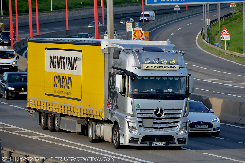 Mercedes Actros MP4_Partnertrans Schlesien_4902.JPG