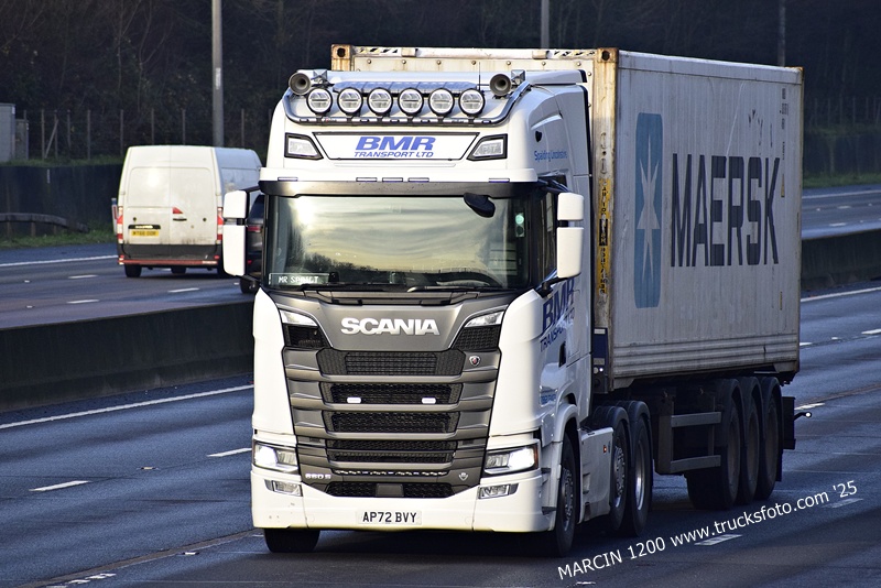 _DSC9515 BMR TRANSPORT LTD-crop-SCANIA S660 V8.JPG