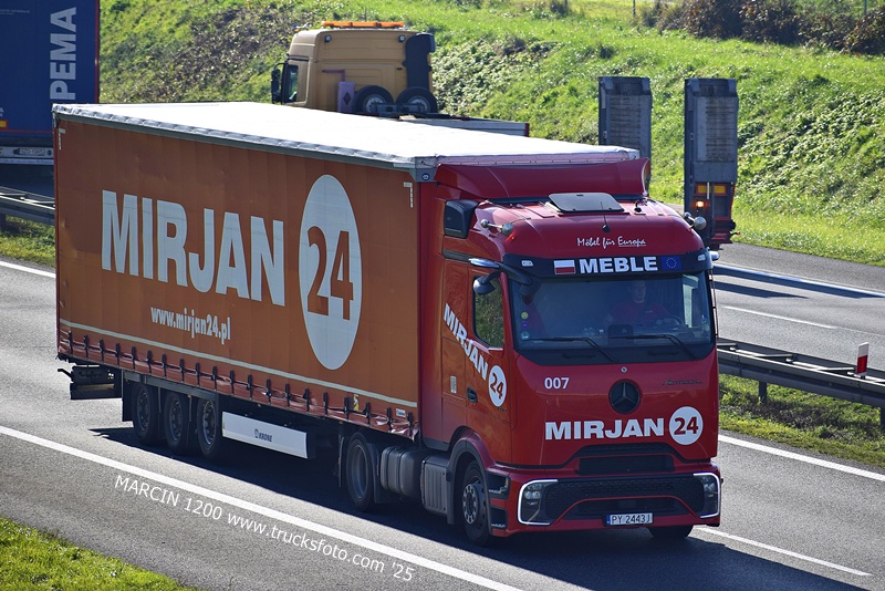 _DSC3499 MIRJAN-crop-Mercedes-Benz ActrosL Procabin.JPG