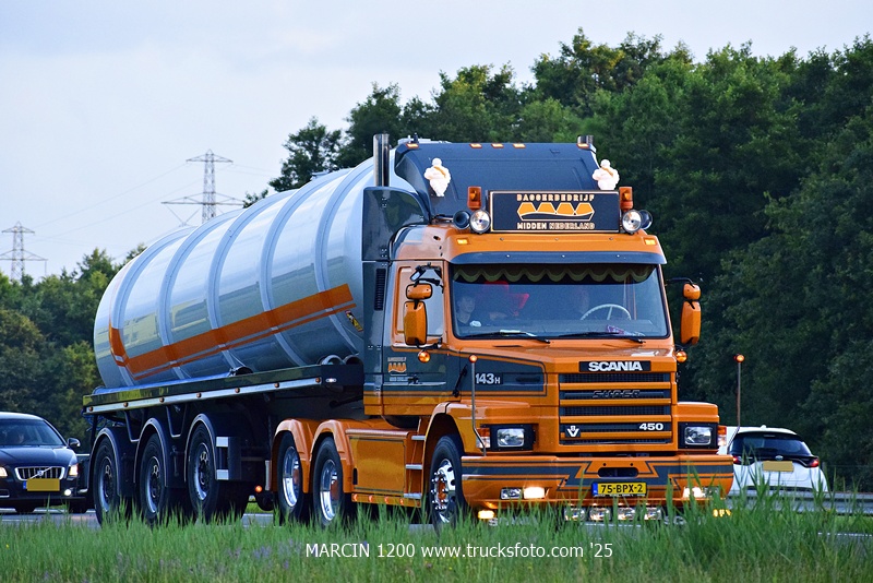 _DSC1214 BAGGERBEDRIJF MIDDEN-crop-SCANIA T 143M 450.JPG