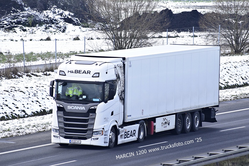 _DSC6239 MIK BEAR-crop-SCANIA S500.JPG