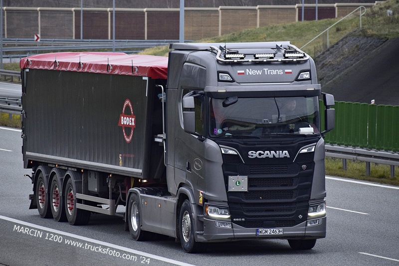 _DSC9961 NEW TRANS-crop-SCANIA S660 V8.JPG