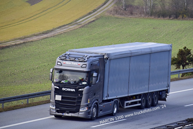 _DSC9511 NEW TRANS-crop-SCANIA S.JPG