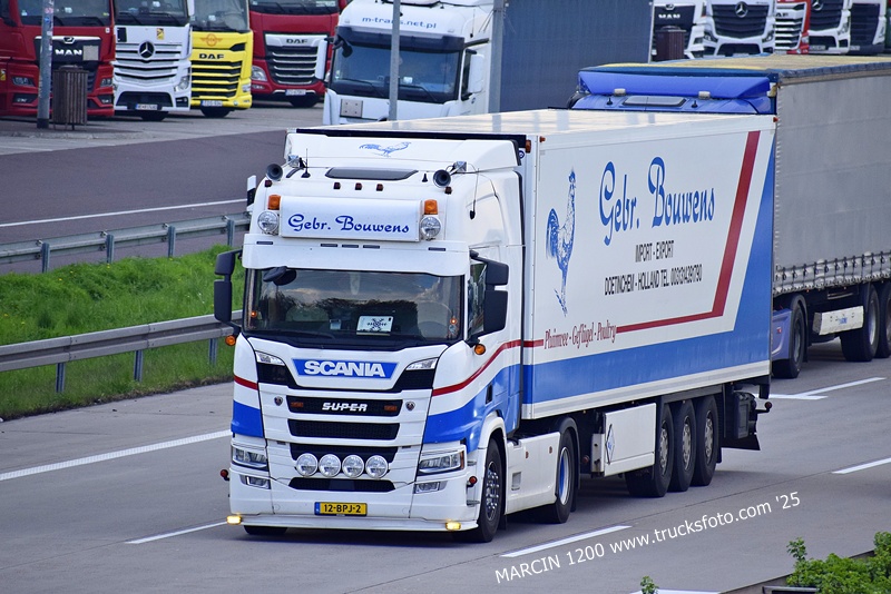 _DSC5151 GEBR.BOUWENS-crop-SCANIA R NG.JPG