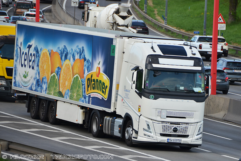 Volvo FH Aero_Terravia_4123.JPG