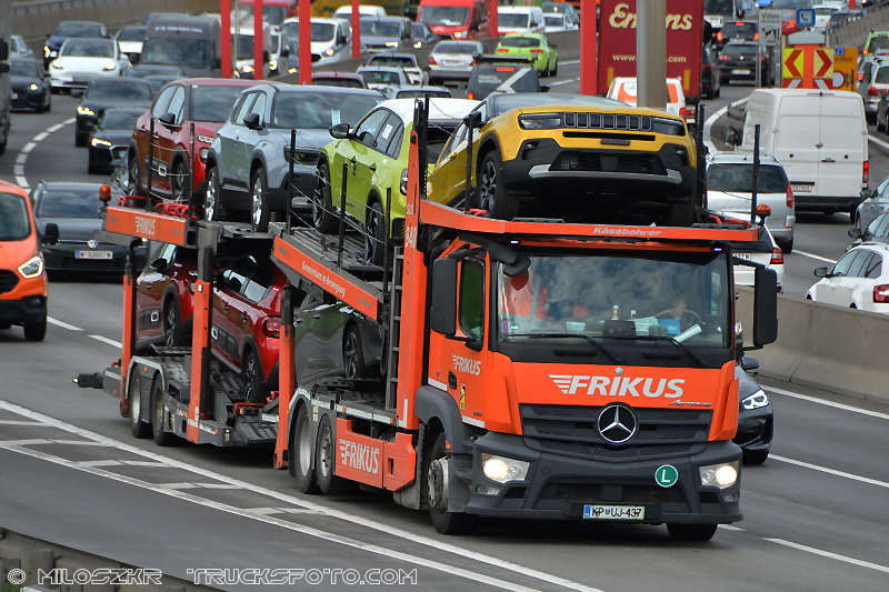 Mercedes Benz Actros MP4_Frikus_5547.JPG