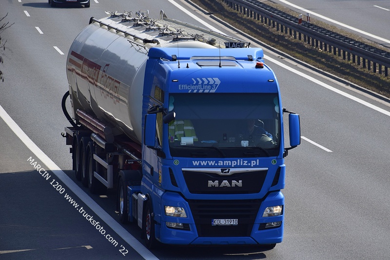 _DSC2741 AMPLIZ-crop-MAN TGX.JPG