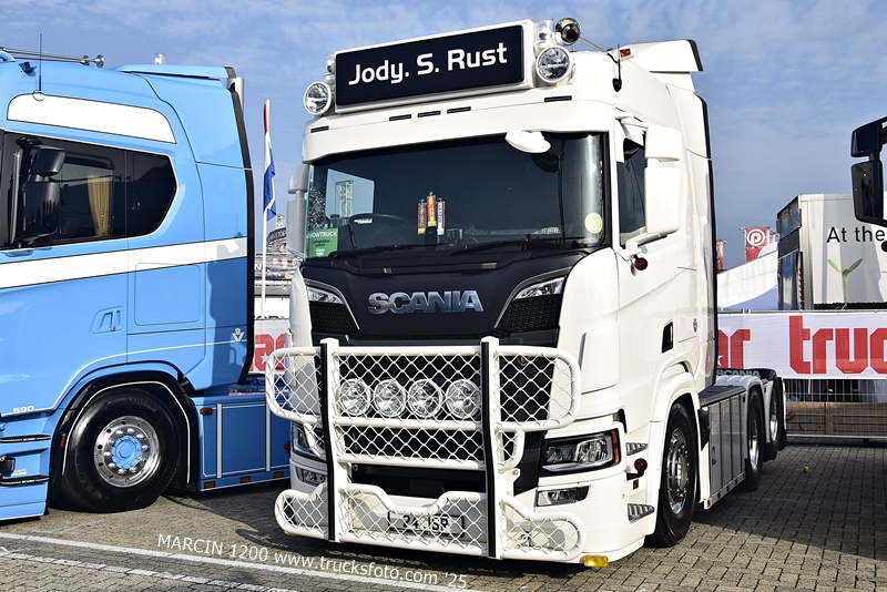 _DSC1277 JODY.S.RUST-crop-SCANIA R660 V8 NG-Truckstar Assen 2025.JPG
