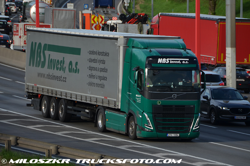 Volvo FH5_NBS Invest_4190.JPG