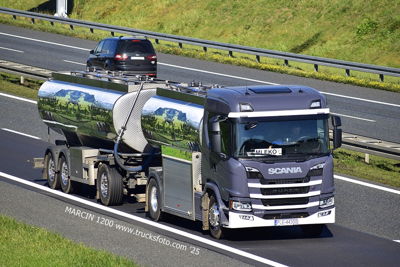 _DSC3637 Mleczarek-crop-SCANIA R NG.JPG