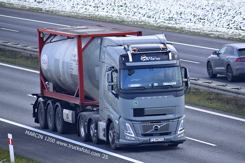 _DSC6403 MMTRANS-crop-VOLVO FH AERO.JPG
