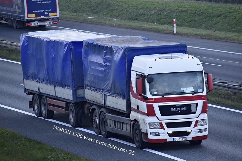 _DSC5636 MAN TGX-crop-------.JPG