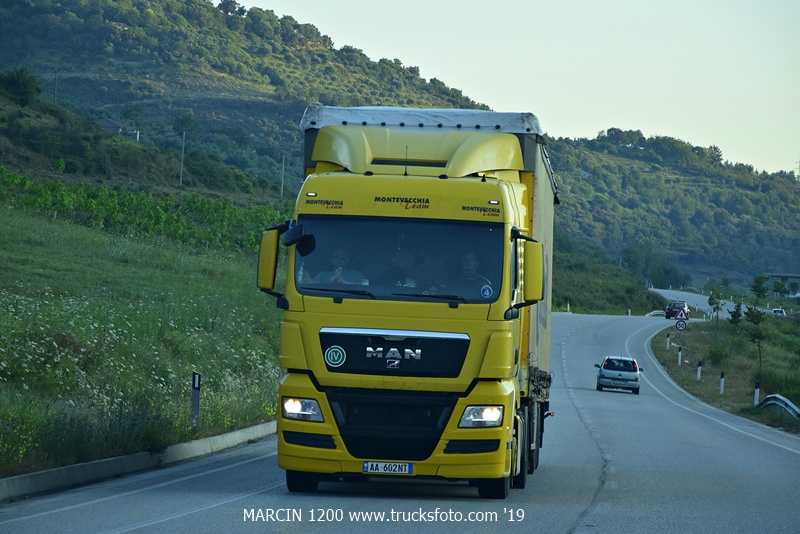 _DSC7639-crop-MAN TGX.JPG