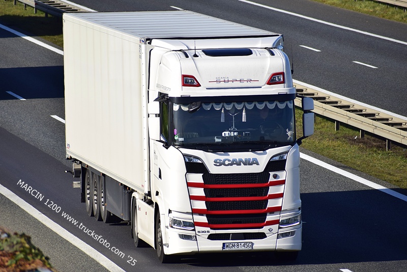 _DSC4059 MAJKA-crop-SCANIA S530 V8 SUPER.JPG