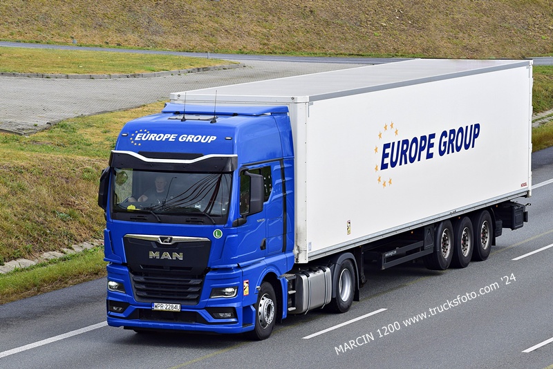 _DSC00011 (1706) EUROPE GROUP-crop-MAN TGX II.JPG