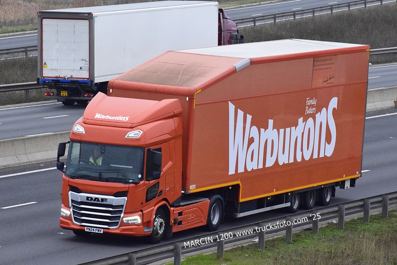 _DSC0185 WARBURTONS-crop-DAF XG.JPG