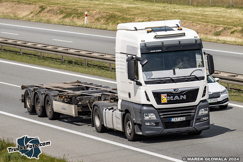 MAN TGX.jpg