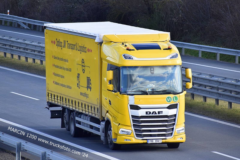 _DSC0405 OPTILOG-crop-DAF XG.JPG