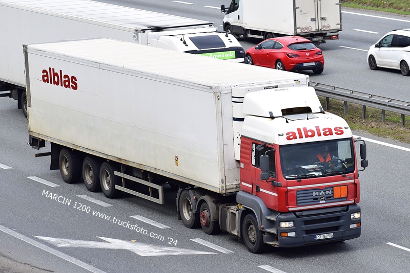 _DSC00011 (400) ALBLAS-crop-MAN TGA.JPG