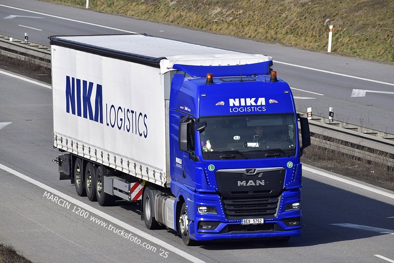 _DSC2357 NIKA-crop-MAN TGX II.JPG