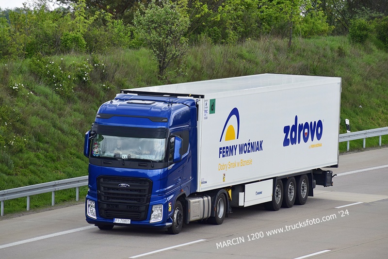 _DSC2030 FERMY WOŹNIAK-crop-IVECO S-WAY.JPG