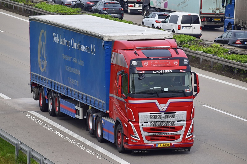_DSC4332 NIELS LAUTRUP CHRISTIANSEN-crop-VOLVO FH5.JPG