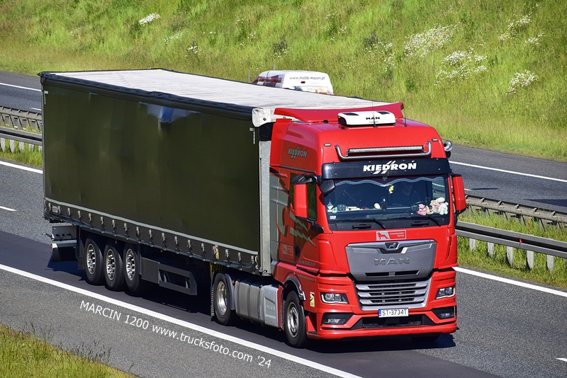 _DSC00011 (775) KIEDROŃ-crop-MAN TGX II.JPG