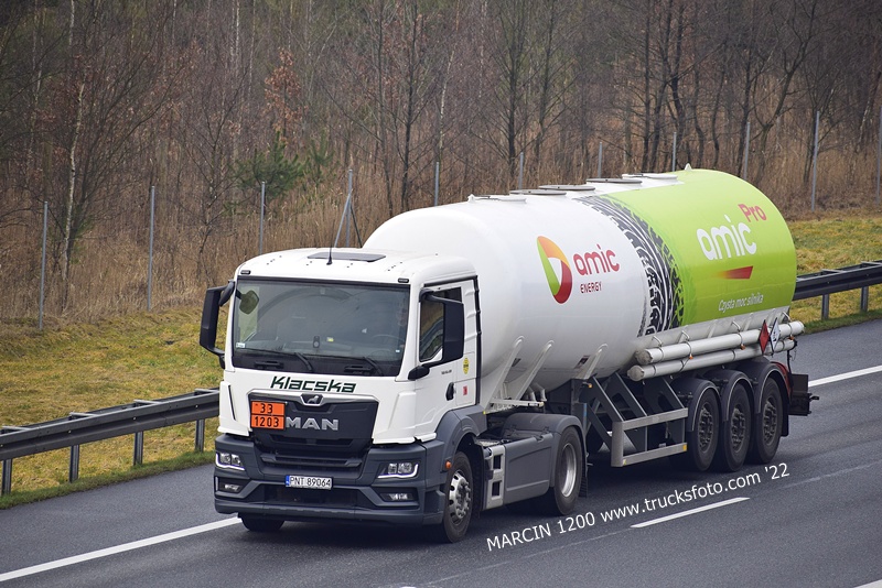 _DSC3725 KLACSKA-crop-MAN TGS II.JPG