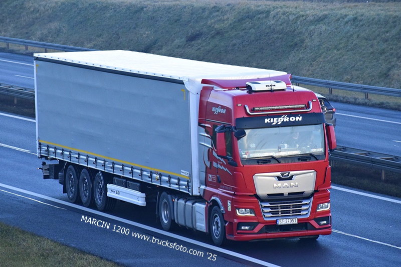 _DSC8350 KIEDROŃ-crop-MAN TGX II - WIELTON EVO.JPG