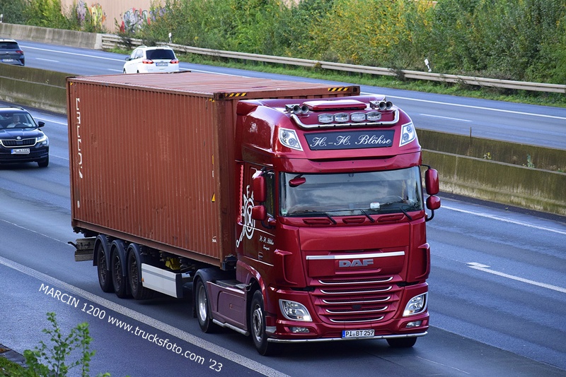 _DSC7532 H.-H. BLOHSE-crop-DAF XF 106.JPG
