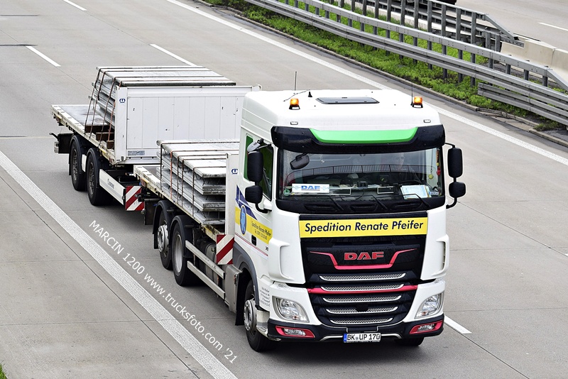 _DSC6934 SPEDITION RENATE PFEIFER-crop-DAF XF 106 II.JPG