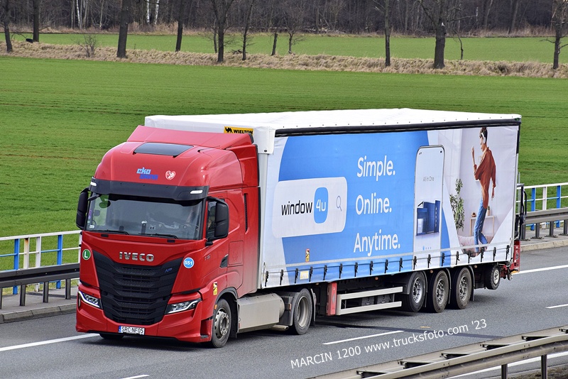 _DSC9703 EKO OKNA-crop-IVECO S-WAY.JPG