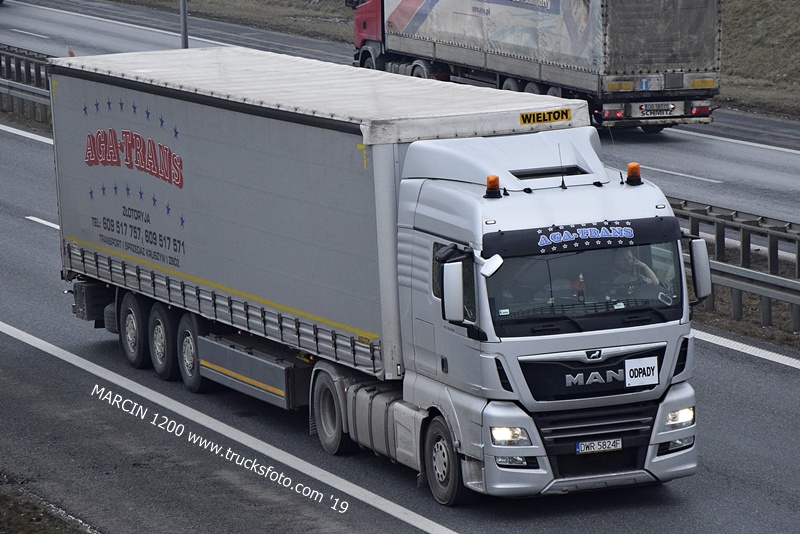 _DSC4033 AGA TRANS-crop-MAN TGX.JPG