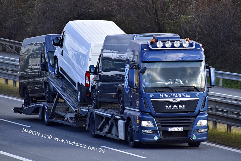 _DSC0503 EUROLIMBUS-crop-MAN TGX.JPG