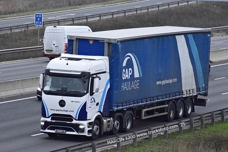 _DSC0094 GAP HAULAGE-crop-ActrosL ProCabin.JPG