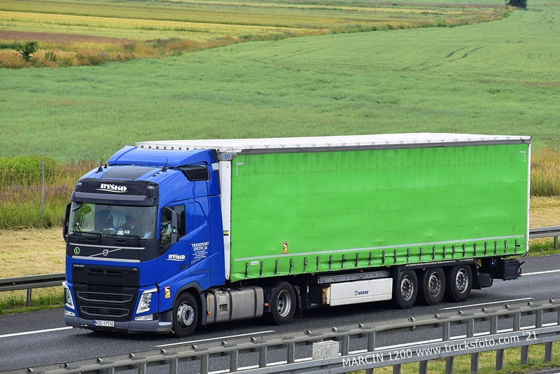 _DSC7793 RYŚKO-crop-VOLVO FH4.JPG