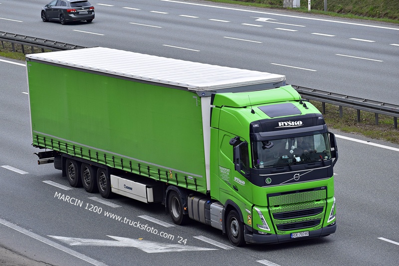 _DSC00011 (416) RYŚKO-crop-VOLVO FH5.JPG