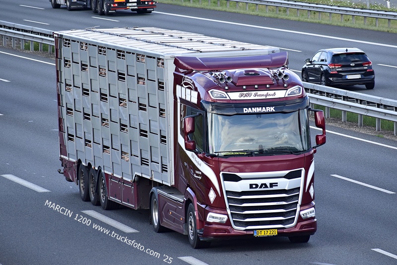 _DSC8094 Pko Transport-crop-DAF XG.JPG
