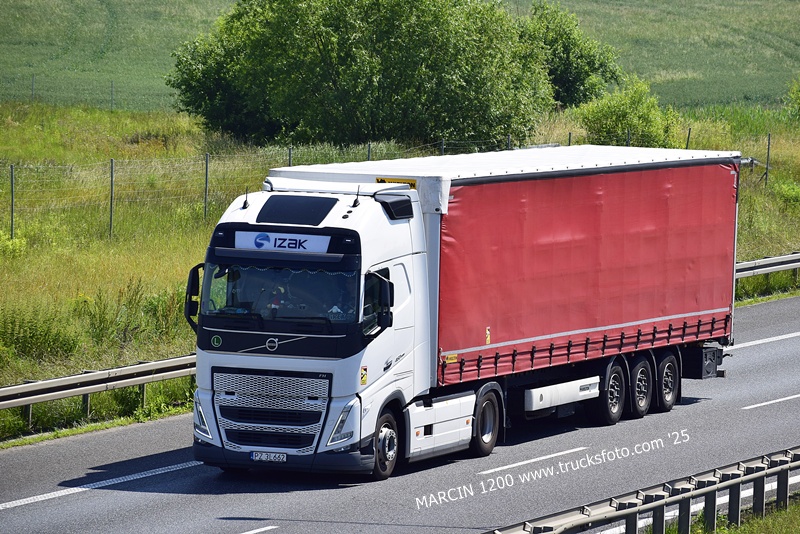 IZAK-crop-VOLVO FH5.JPG
