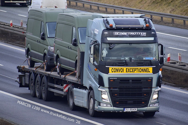 _DSC1220 BLACK&WHITE-crop-VOLVO FH4.JPG