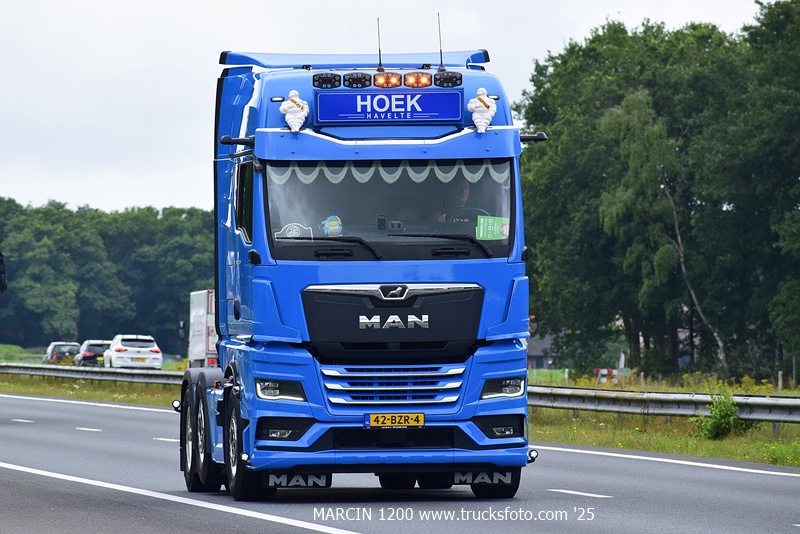 _DSC9895 HOEK HAVELTE-crop-MAN TGX II.JPG