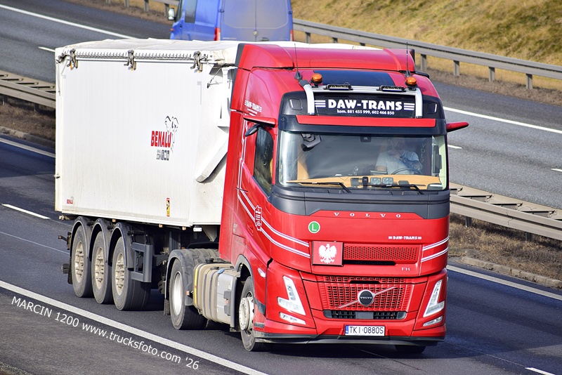 _DSC1327 DAW TRANS-crop-VOLVO FH AERO.JPG