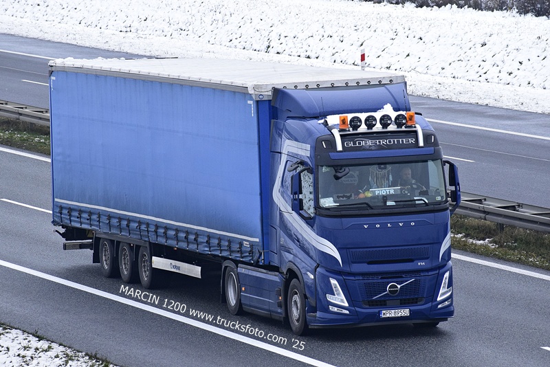 _DSC5922 VOLVO FH AERO-crop-Bańbuła.JPG