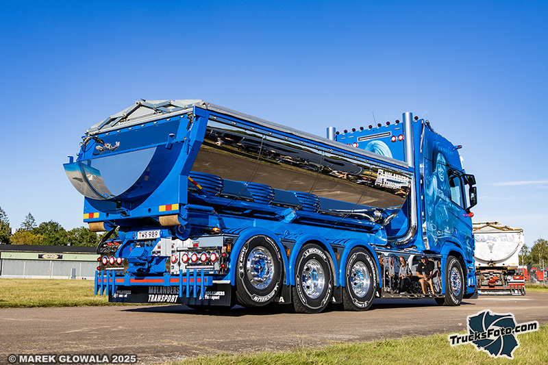 Scania R660 Molanders Ace of Spades.jpg