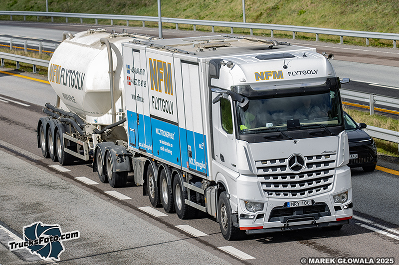 Mercedes-Benz Arocs - NFM.jpg