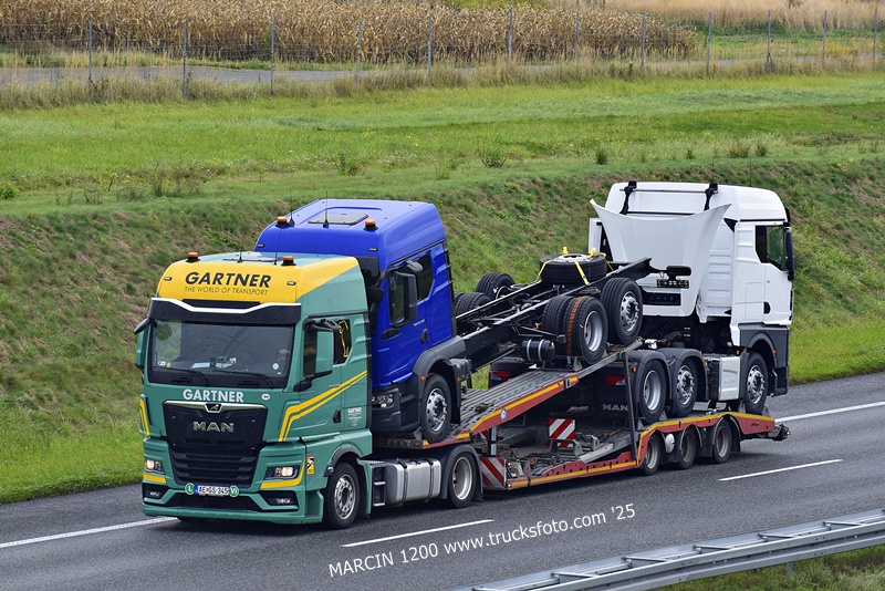 _DSC2983 GARTNER-crop-MAN TGX II.JPG