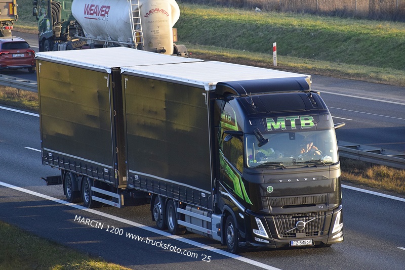 _DSC8989 MTB-crop-VOLVO FH AERO.JPG