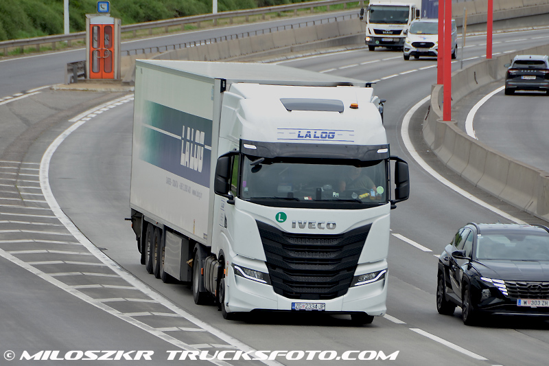 Iveco S-Way_La Log_5139.JPG