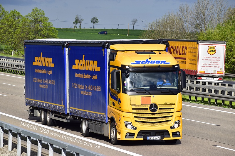 _DSC2494 SCHUON-crop-ActrosL MP5.JPG