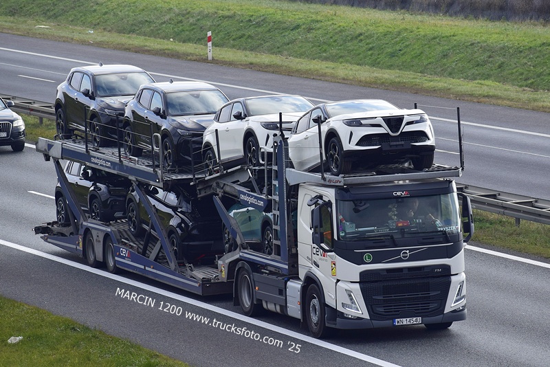 _DSC5457 CEVA-crop-VOLVO FM5.JPG